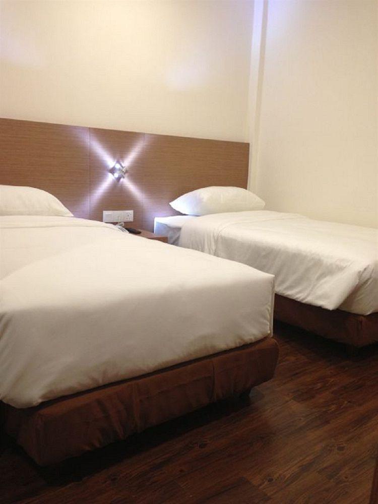 Nagoya Inn Hotel Куах Экстерьер фото