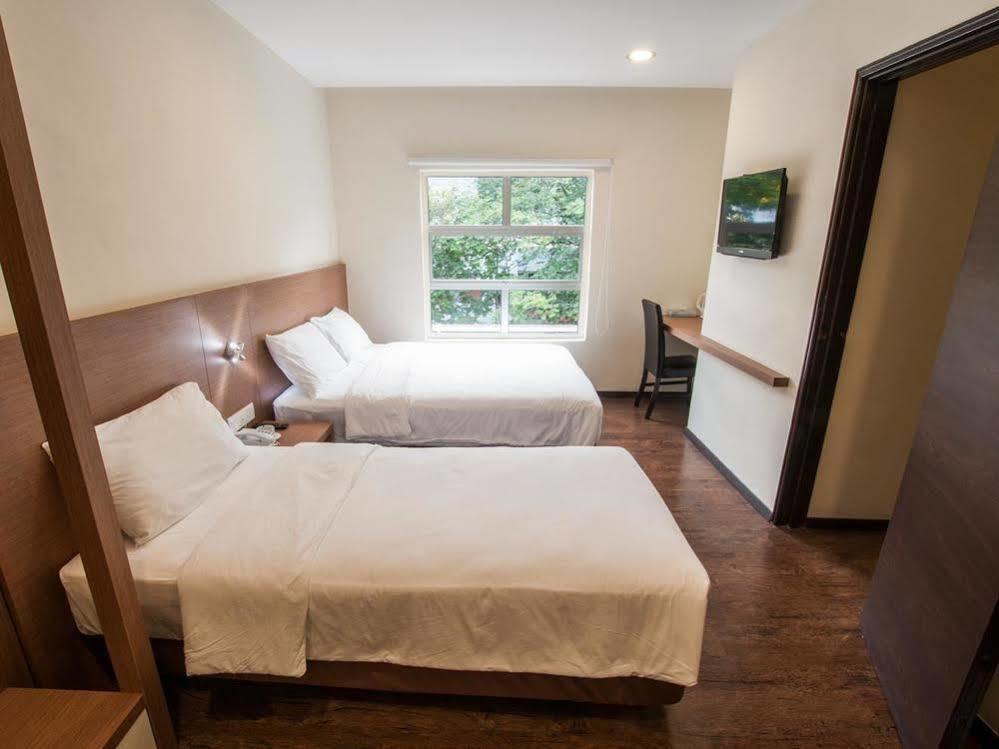 Nagoya Inn Hotel Куах Экстерьер фото