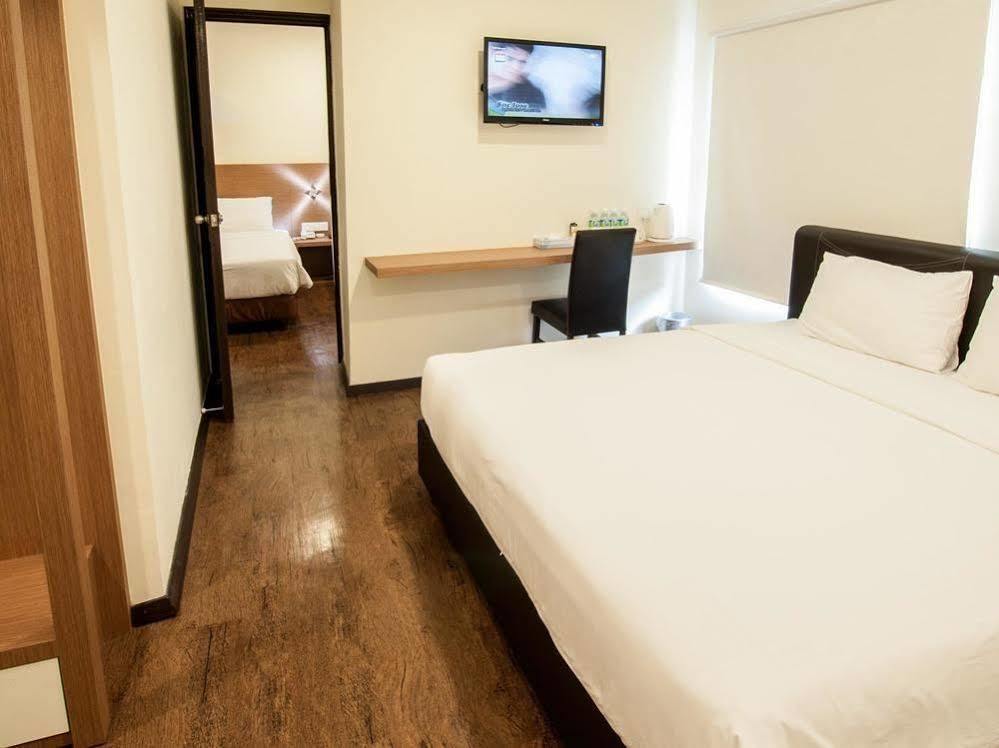 Nagoya Inn Hotel Куах Экстерьер фото